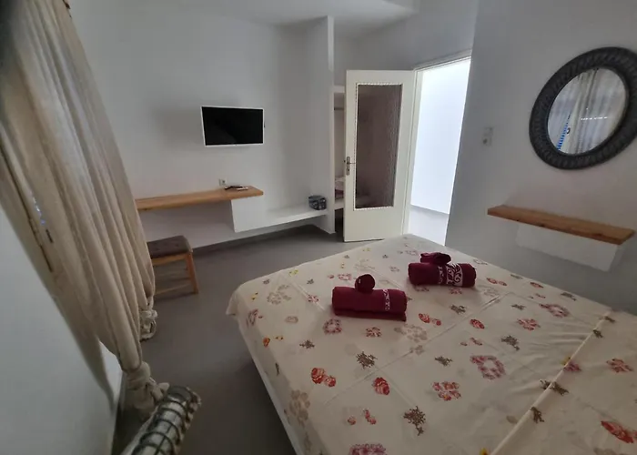 Santorini Pleasure 3* Тира