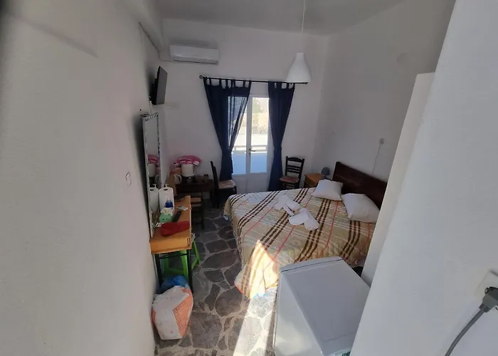 Santorini Pleasure 3*