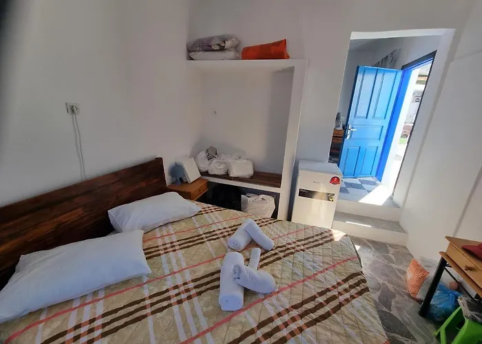 Santorini Pleasure Отель 3*