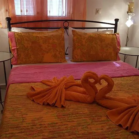 Santorini Pleasure Otel Fira (Santorini)